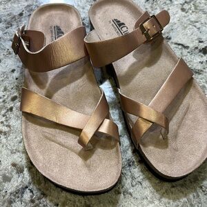 Rose Gold size 9 cliffs by white mountain